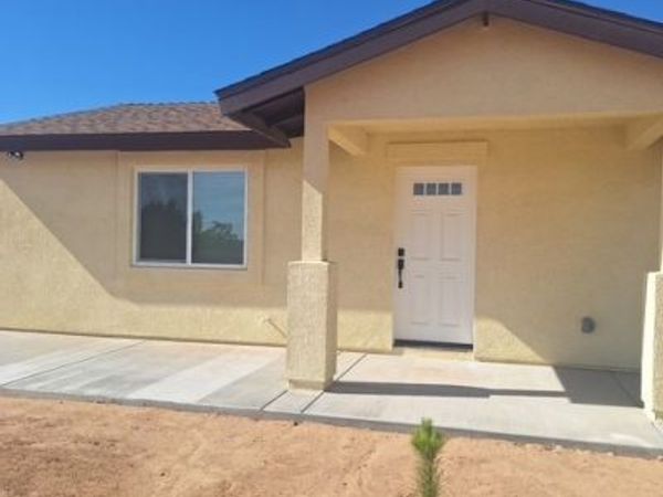 9185 8th, Unit 2, Hesperia, CA 92345