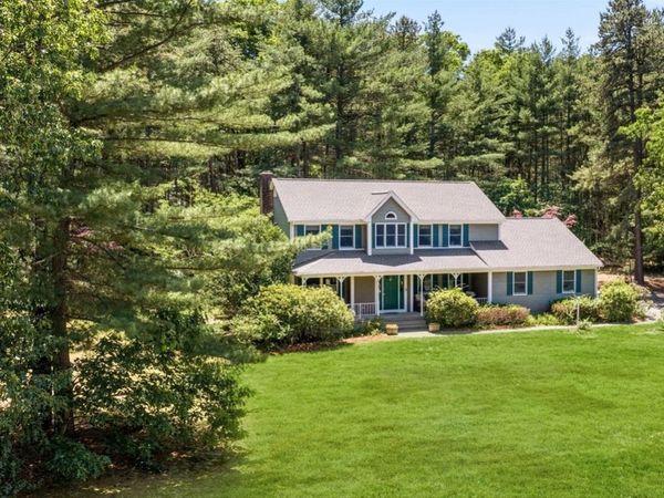 5 Geryk Ct, Southampton, MA 01073