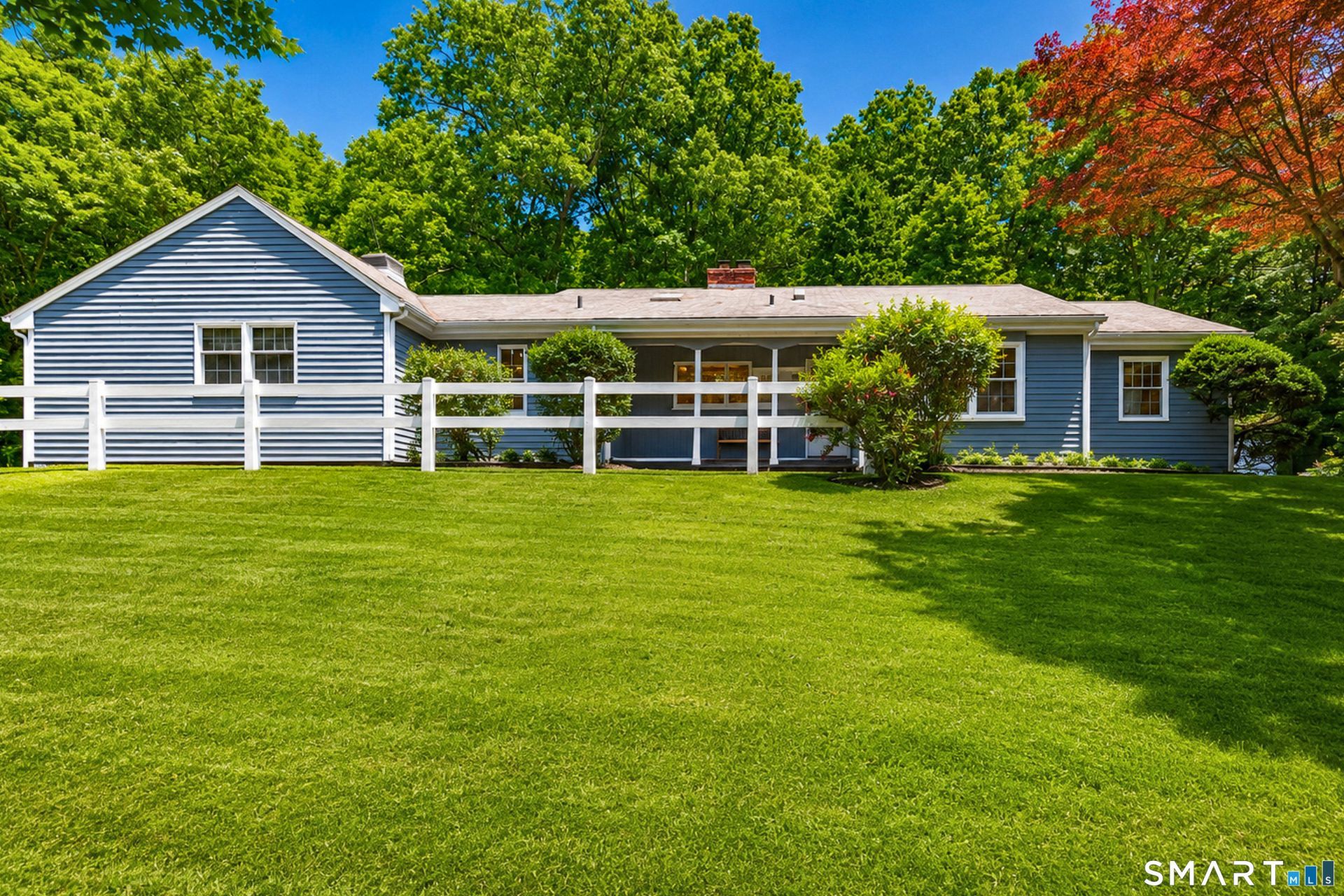 12 Walker, Woodbury, CT 06798 Main Photo