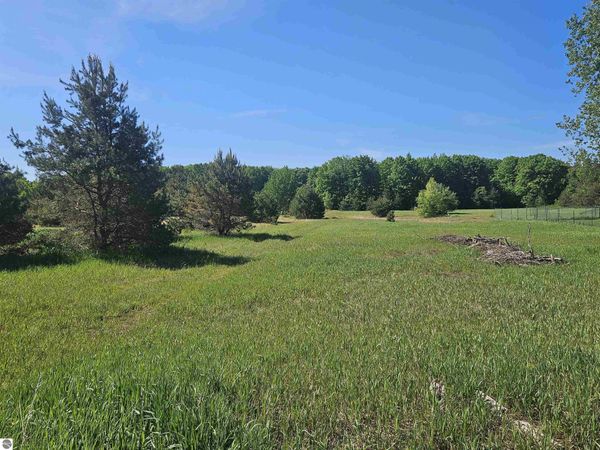 Grass Lake Road SE, Kalkaska, MI 49646