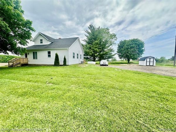 5435 Byron Road , Howell Twp, MI 48855