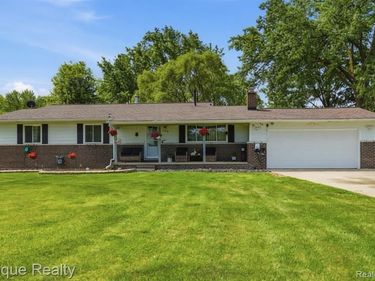 48132 Pheasant Street , Chesterfield Twp, MI 48047