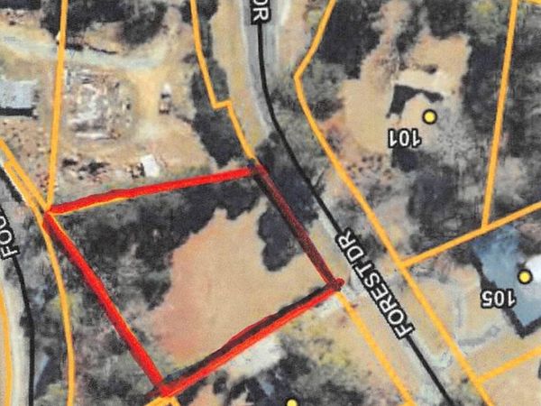 102 Forest Drive , Clinton, NC 28328