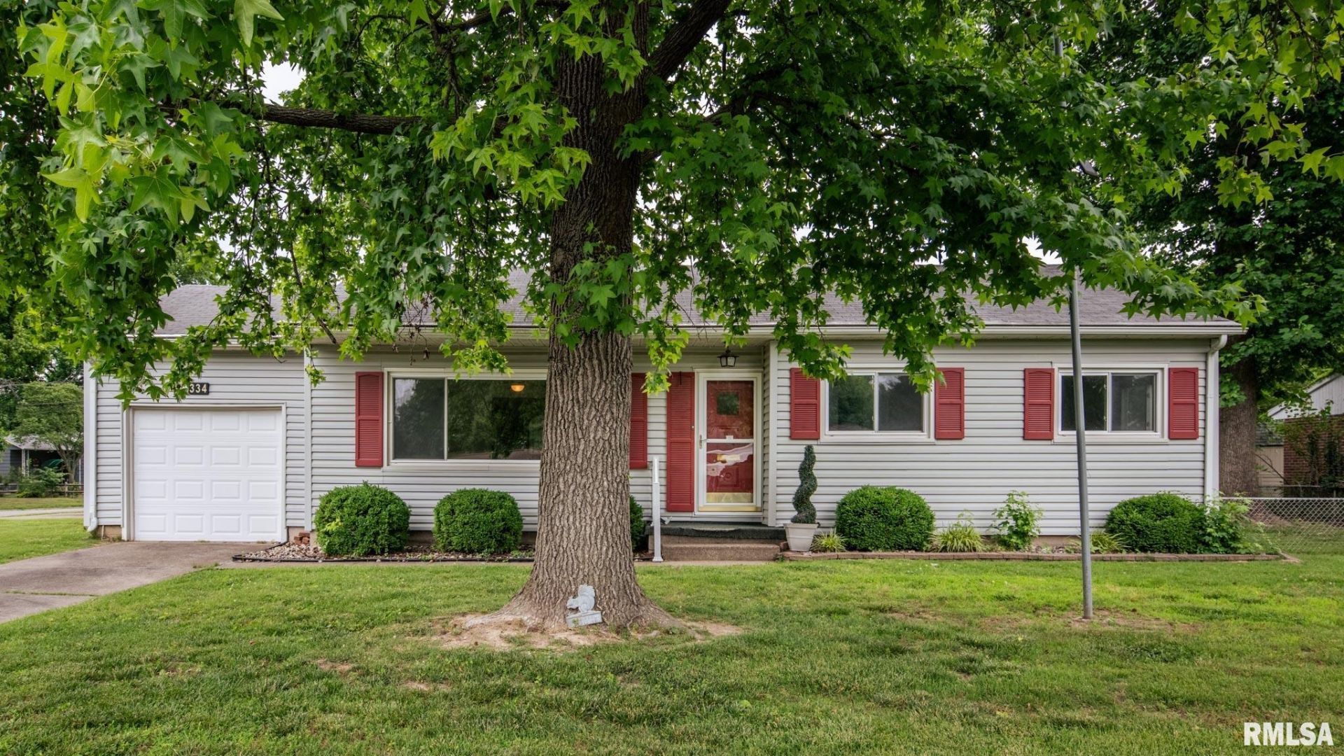 334 Park Lane, Herrin, IL 62948 Main Photo