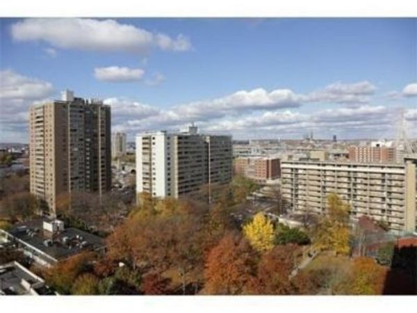 9 Hawthorne Place, Unit 6O, Boston, MA 02114