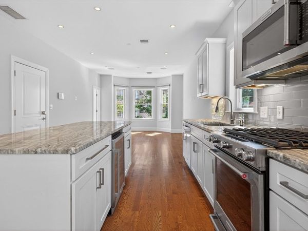 36 Rossmore St, Unit 2, Somerville, MA 02143