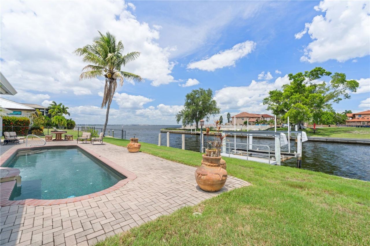 2211 Palm Tree Drive , Punta Gorda, FL 33950 Photo