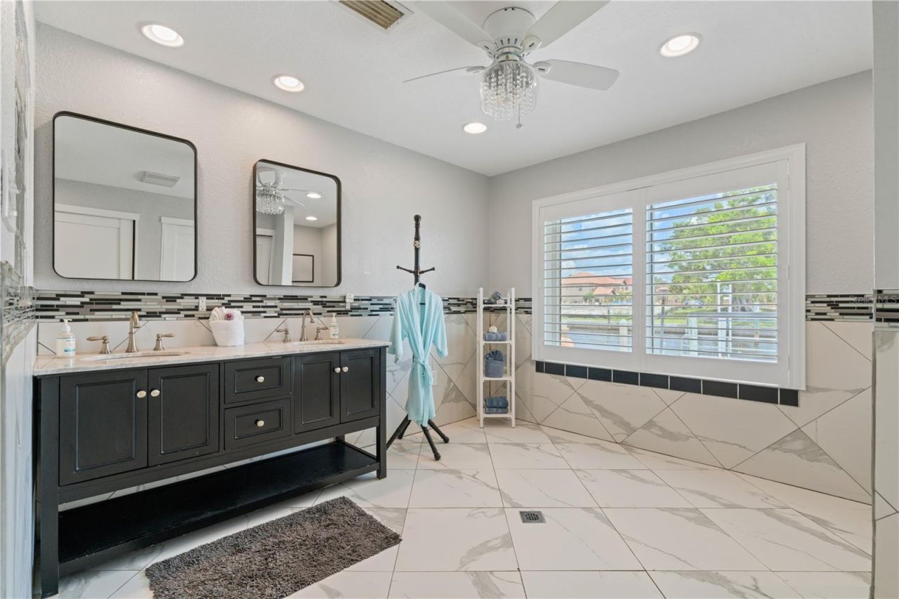 2211 Palm Tree Drive , Punta Gorda, FL 33950 Photo
