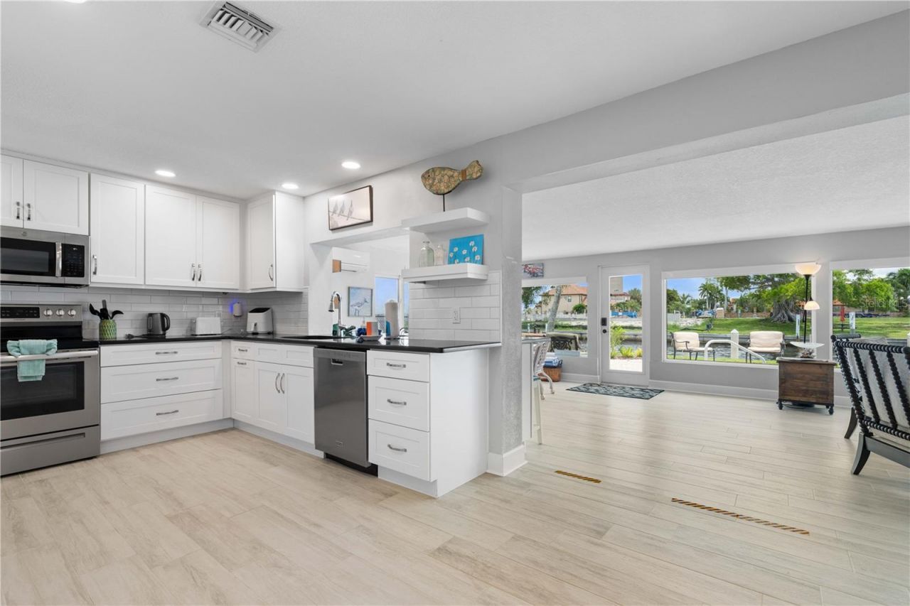 2211 Palm Tree Drive , Punta Gorda, FL 33950 Photo