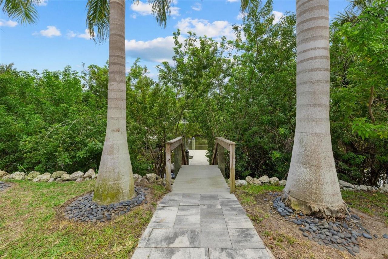 811 30th Court E, Bradenton, FL 34208 Photo