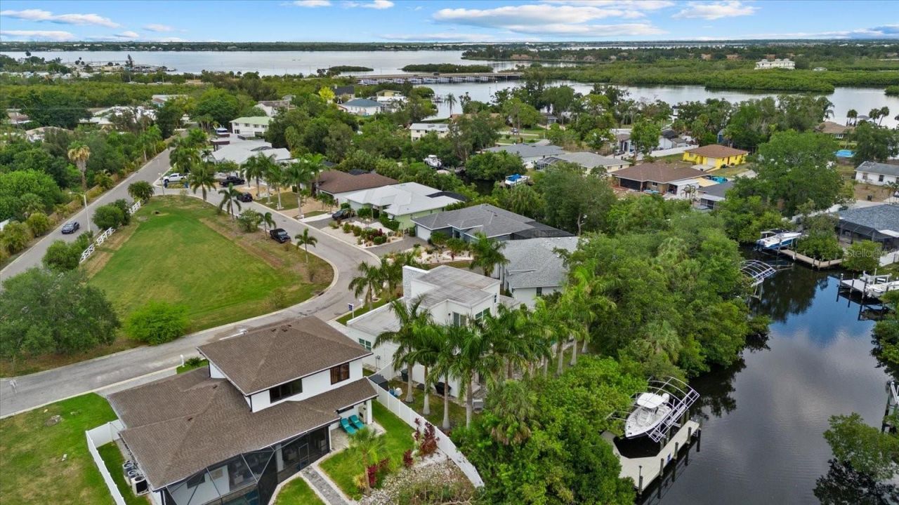 811 30th Court E, Bradenton, FL 34208 Photo