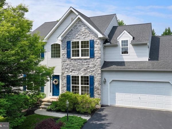21 EAGLETON DRIVE, YORK, PA 17407