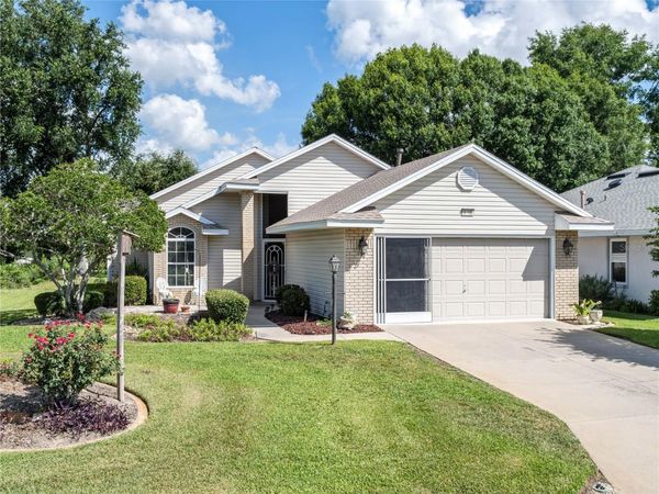 5705 KING JAMES AVENUE , LEESBURG, FL 34748
