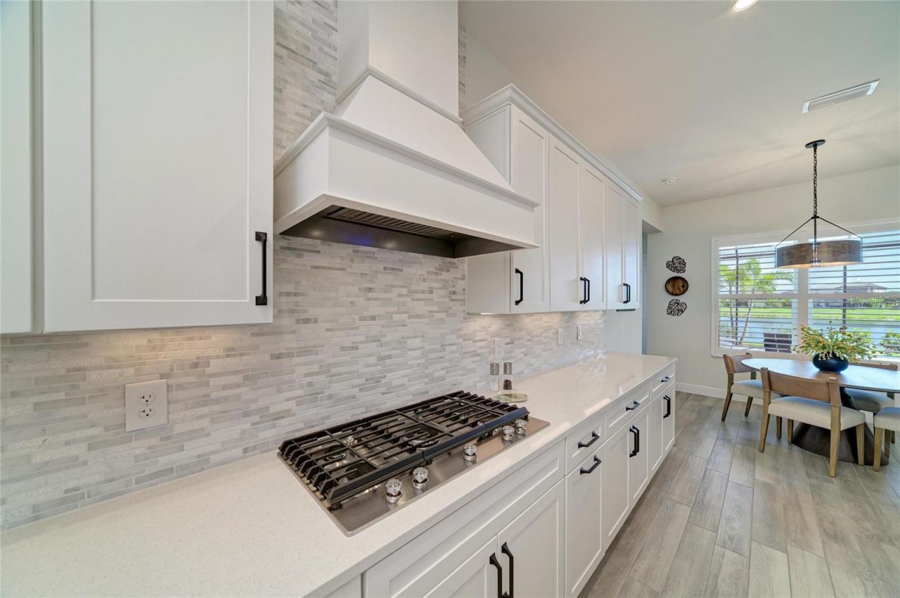 8533 Beechlake Court , Sarasota, FL 34240 Photo