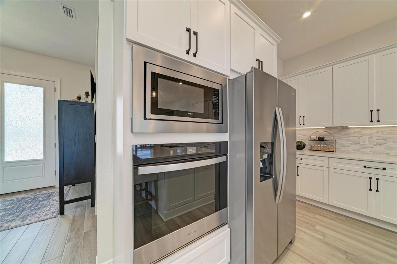 8533 Beechlake Court , Sarasota, FL 34240 Photo