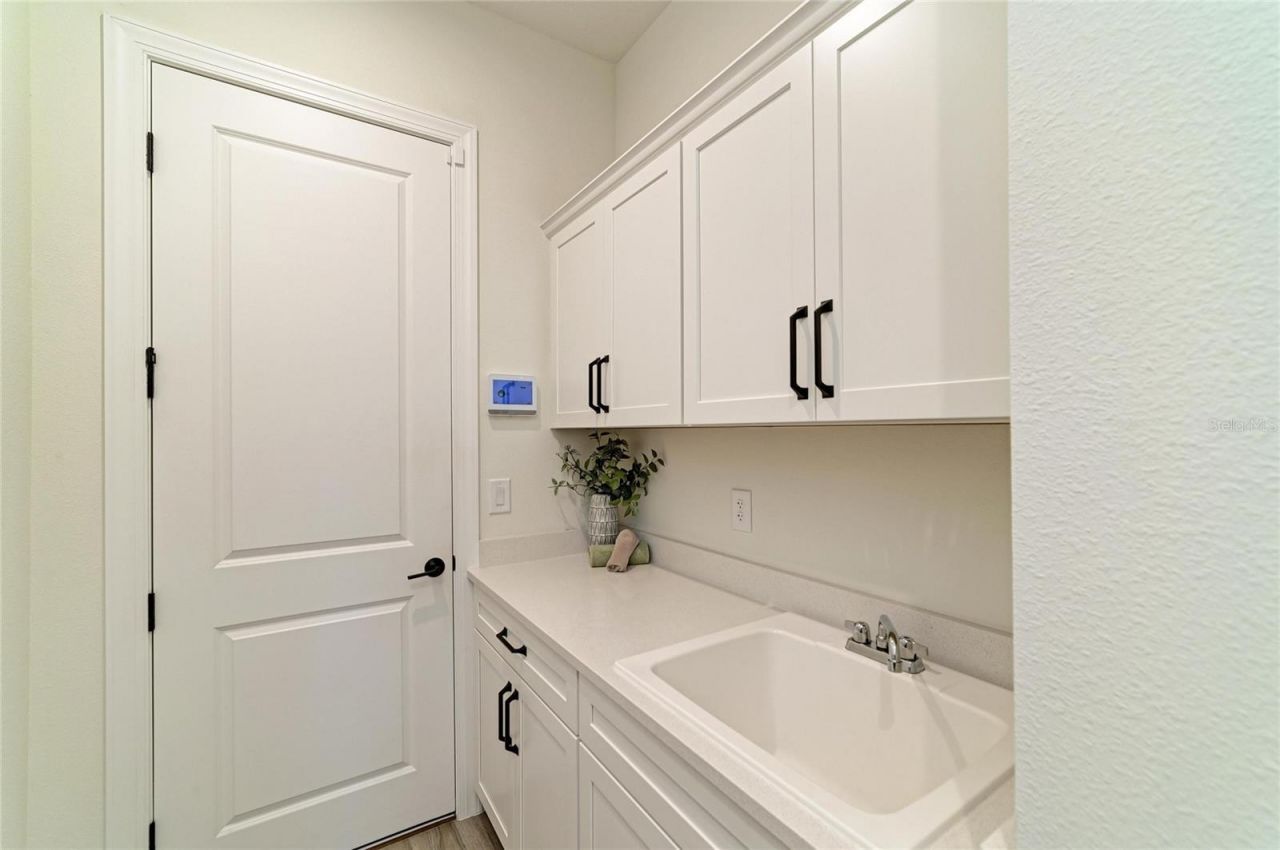 8533 Beechlake Court , Sarasota, FL 34240 Photo