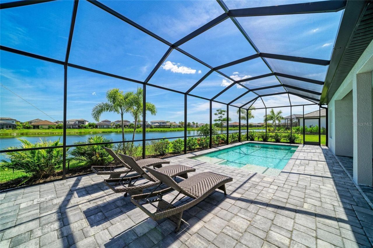 8533 Beechlake Court , Sarasota, FL 34240 Photo