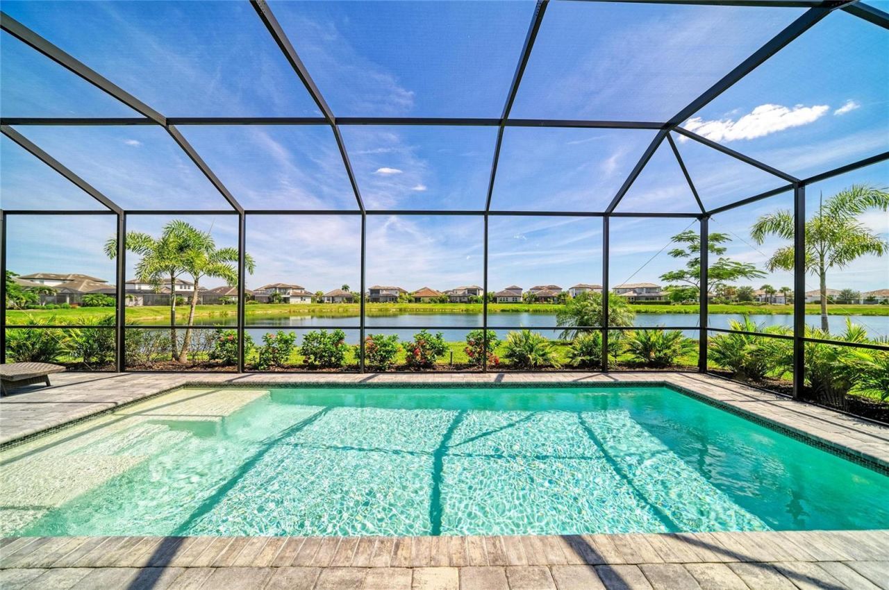 8533 Beechlake Court , Sarasota, FL 34240 Photo