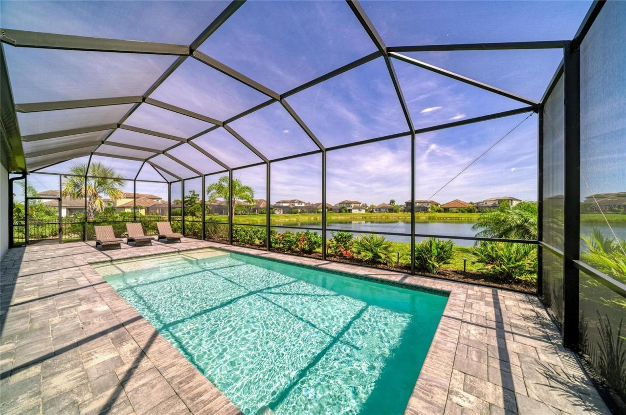 8533 Beechlake Court , Sarasota, FL 34240 Photo