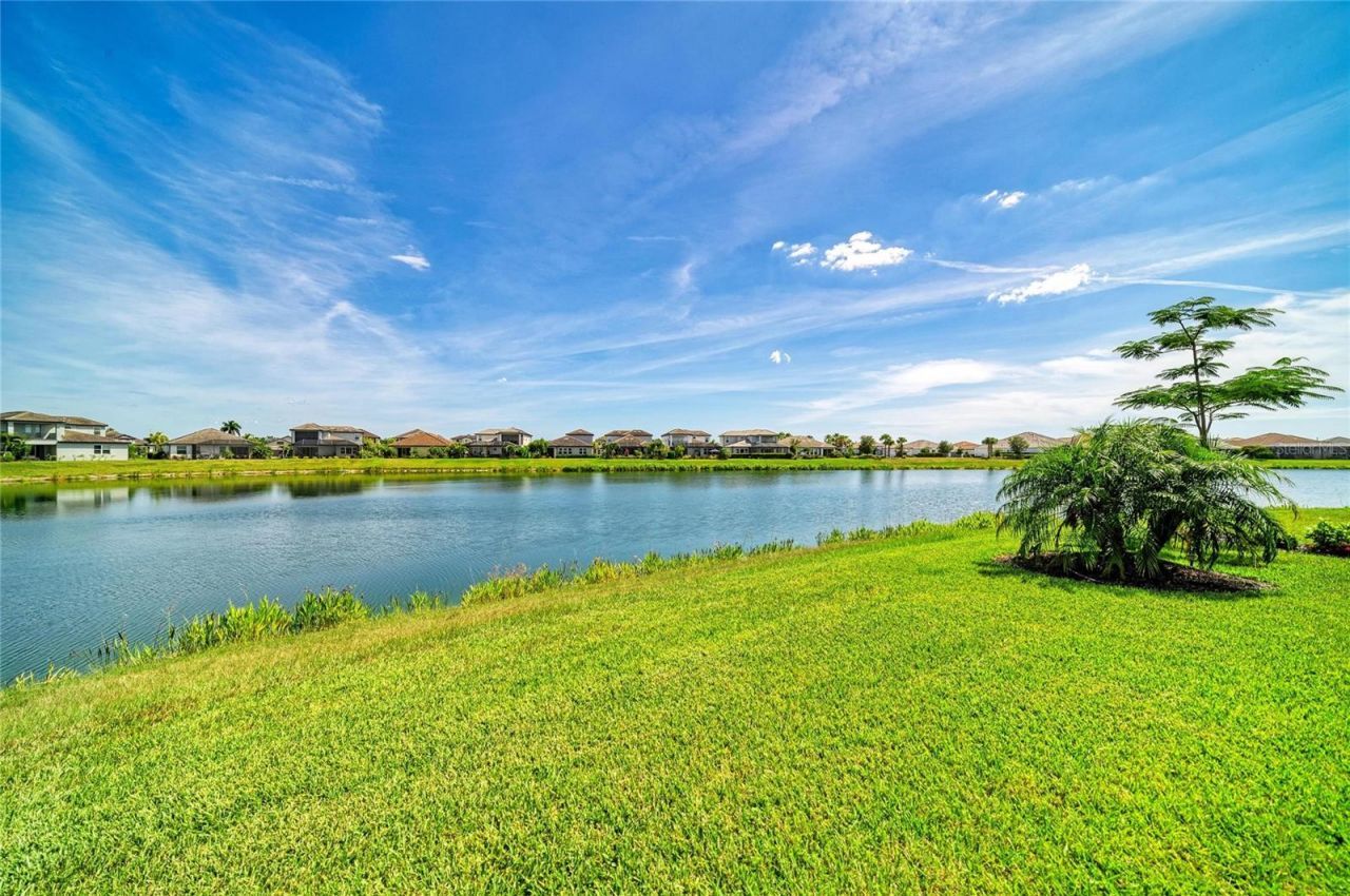 8533 Beechlake Court , Sarasota, FL 34240 Photo