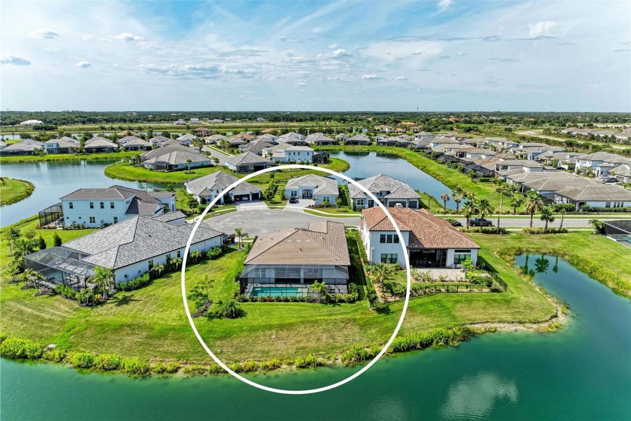 8533 Beechlake Court , Sarasota, FL 34240 Photo