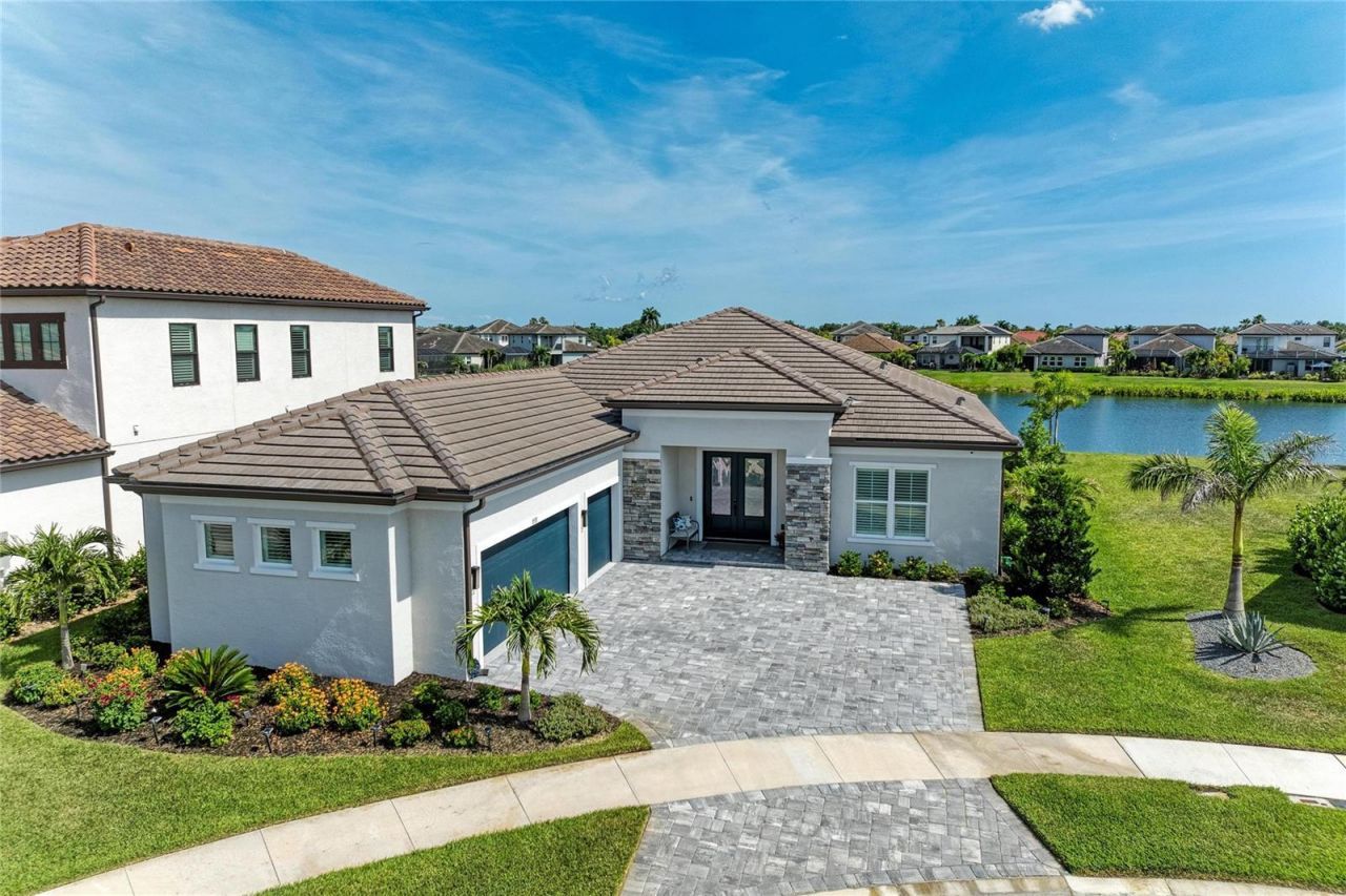 8533 Beechlake Court , Sarasota, FL 34240 Photo