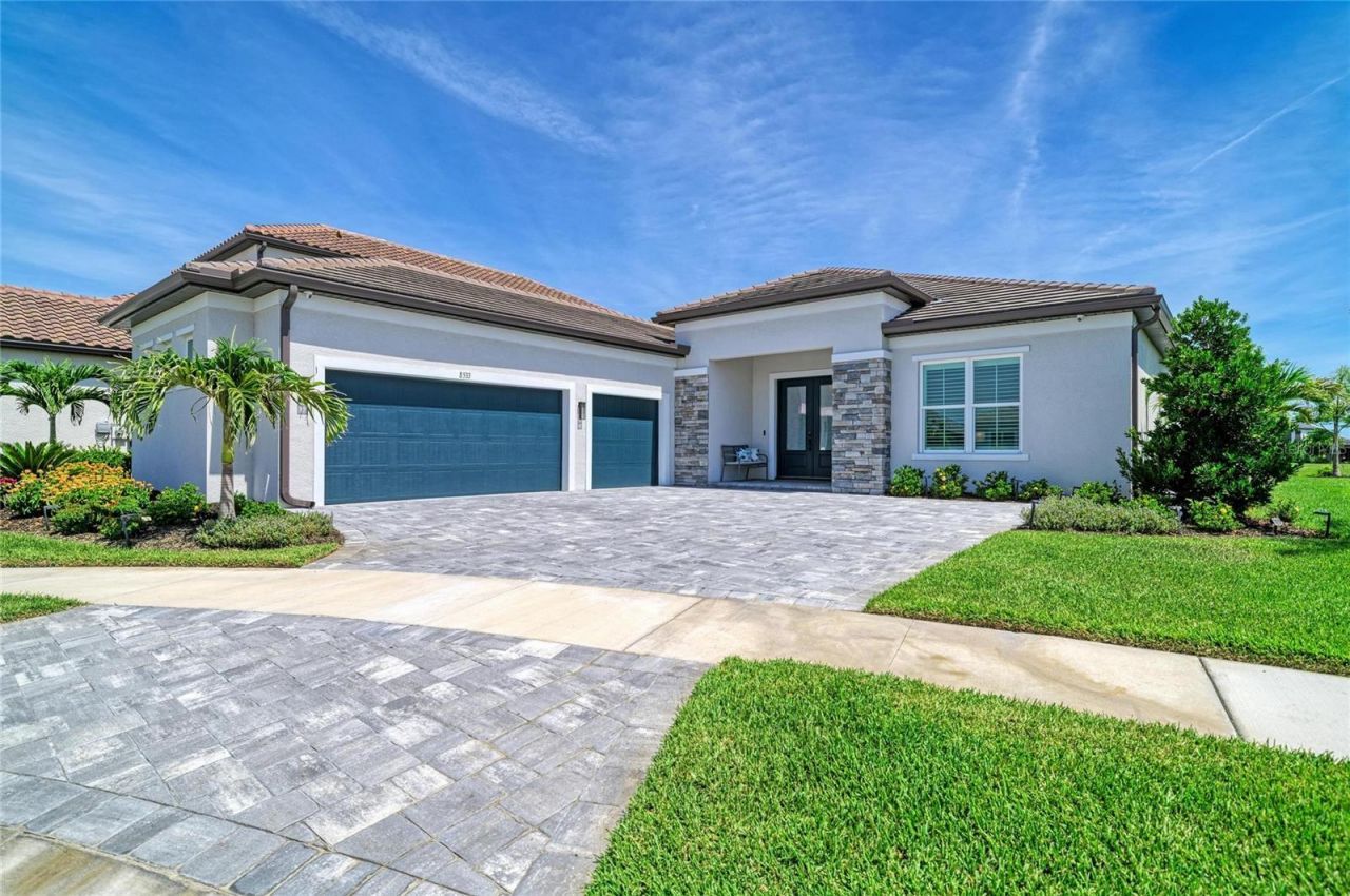8533 Beechlake Court , Sarasota, FL 34240 Photo