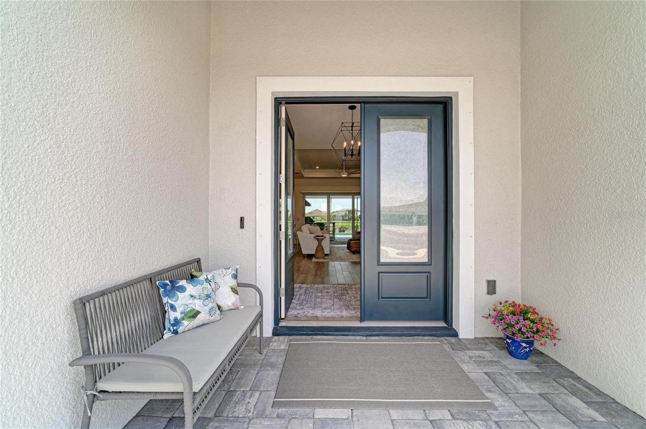 8533 Beechlake Court , Sarasota, FL 34240 Photo