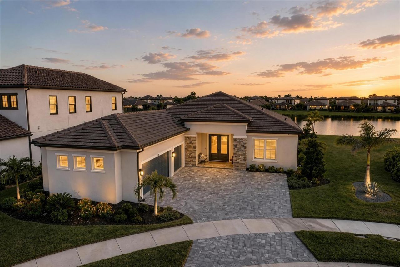 8533 Beechlake Court , Sarasota, FL 34240 Photo