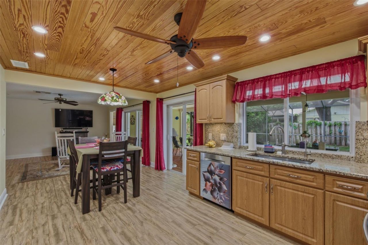 709 Grovewood Lane, Largo, FL 33770 Photo
