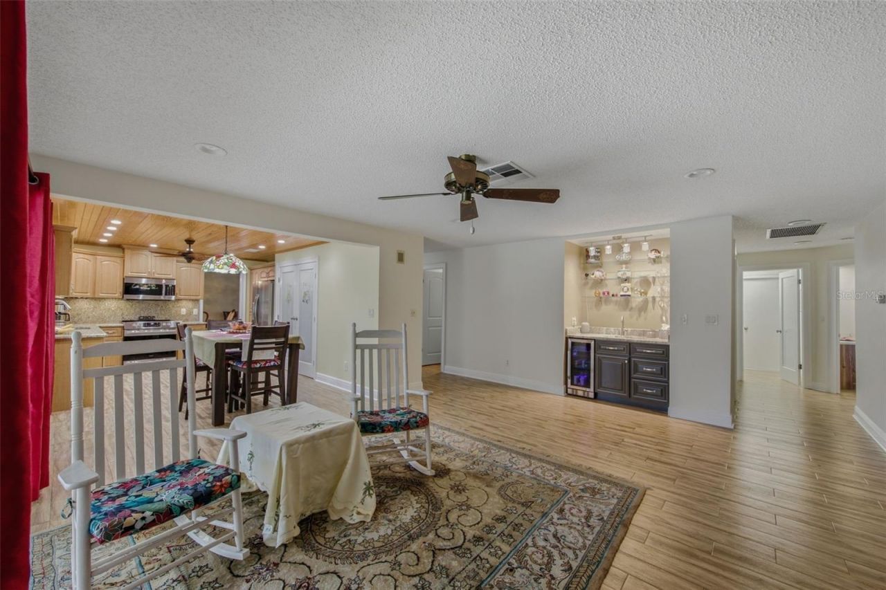709 Grovewood Lane, Largo, FL 33770 Photo