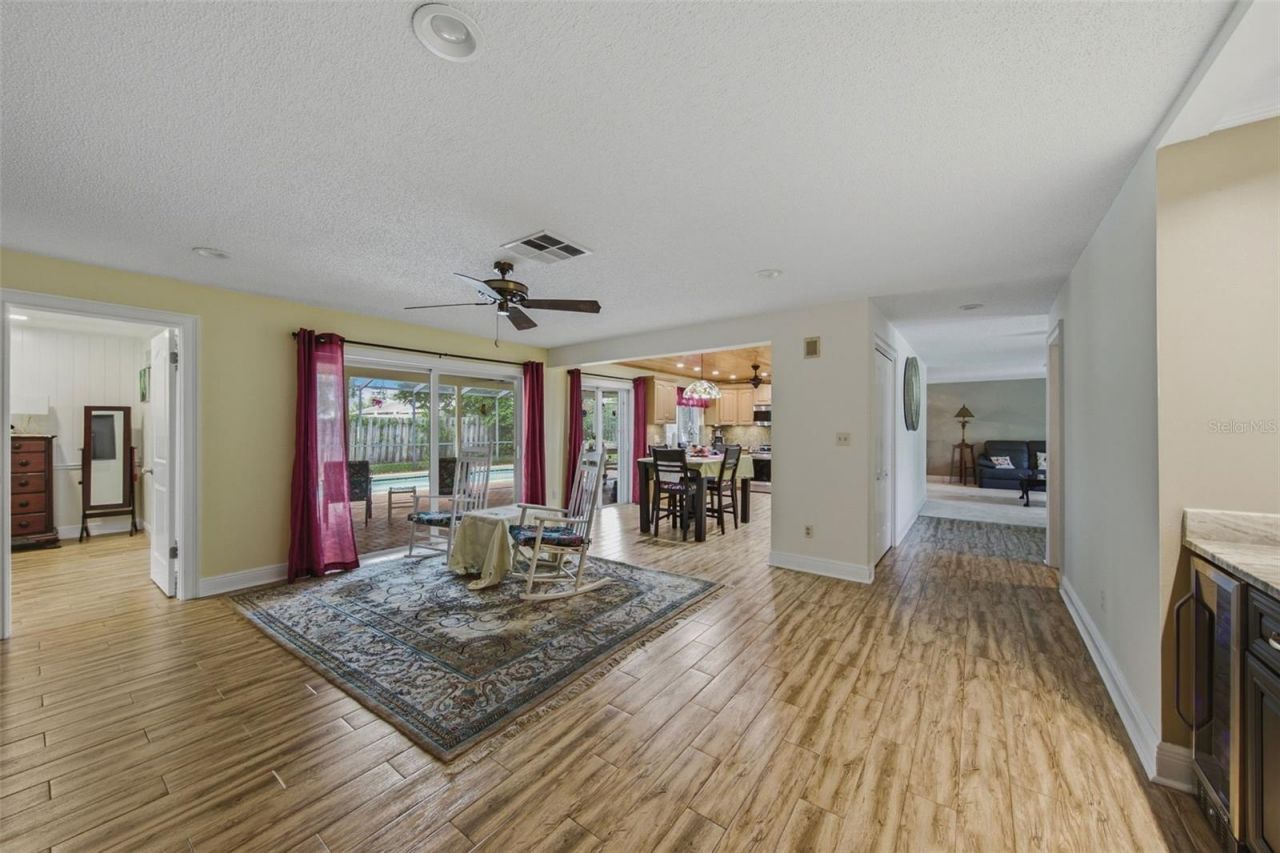 709 Grovewood Lane, Largo, FL 33770 Photo