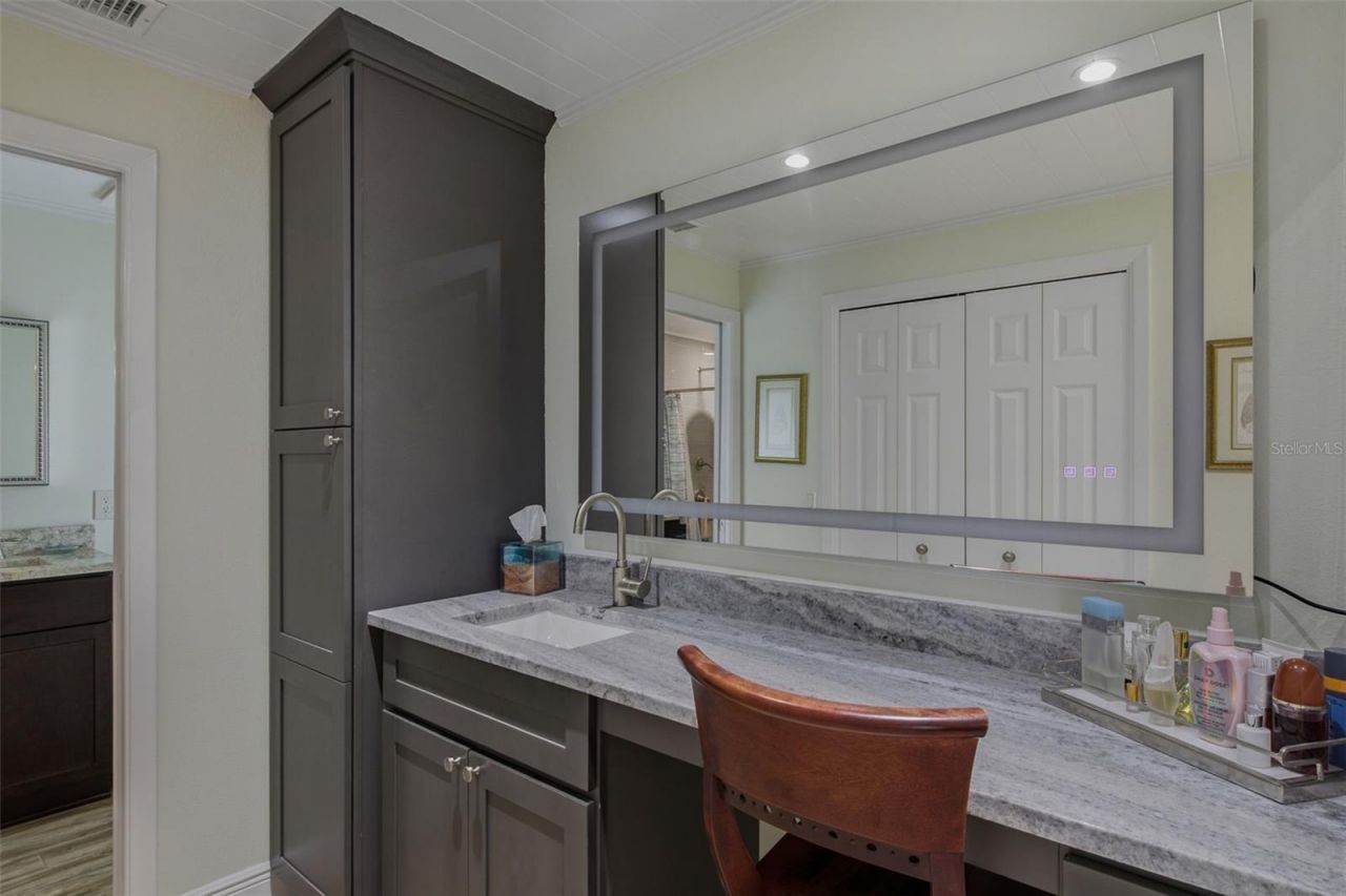 709 Grovewood Lane, Largo, FL 33770 Photo