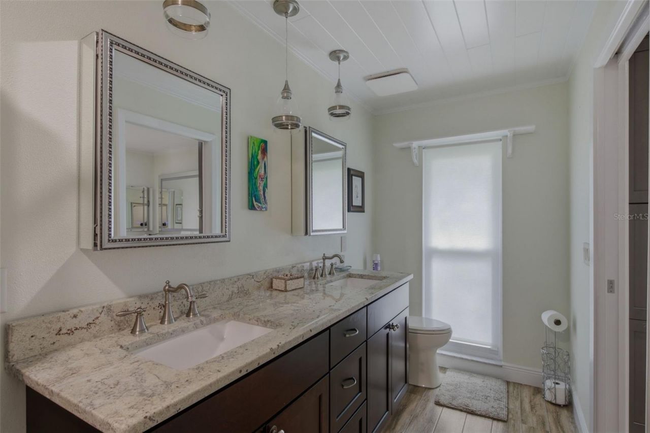 709 Grovewood Lane, Largo, FL 33770 Photo