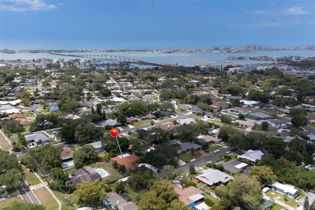 709 Grovewood Lane, Largo, FL 33770 Photo