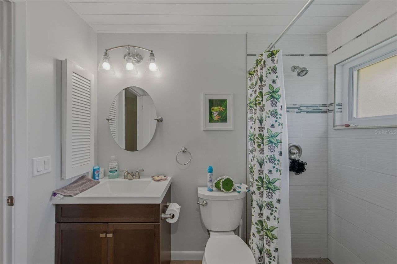 709 Grovewood Lane, Largo, FL 33770 Photo