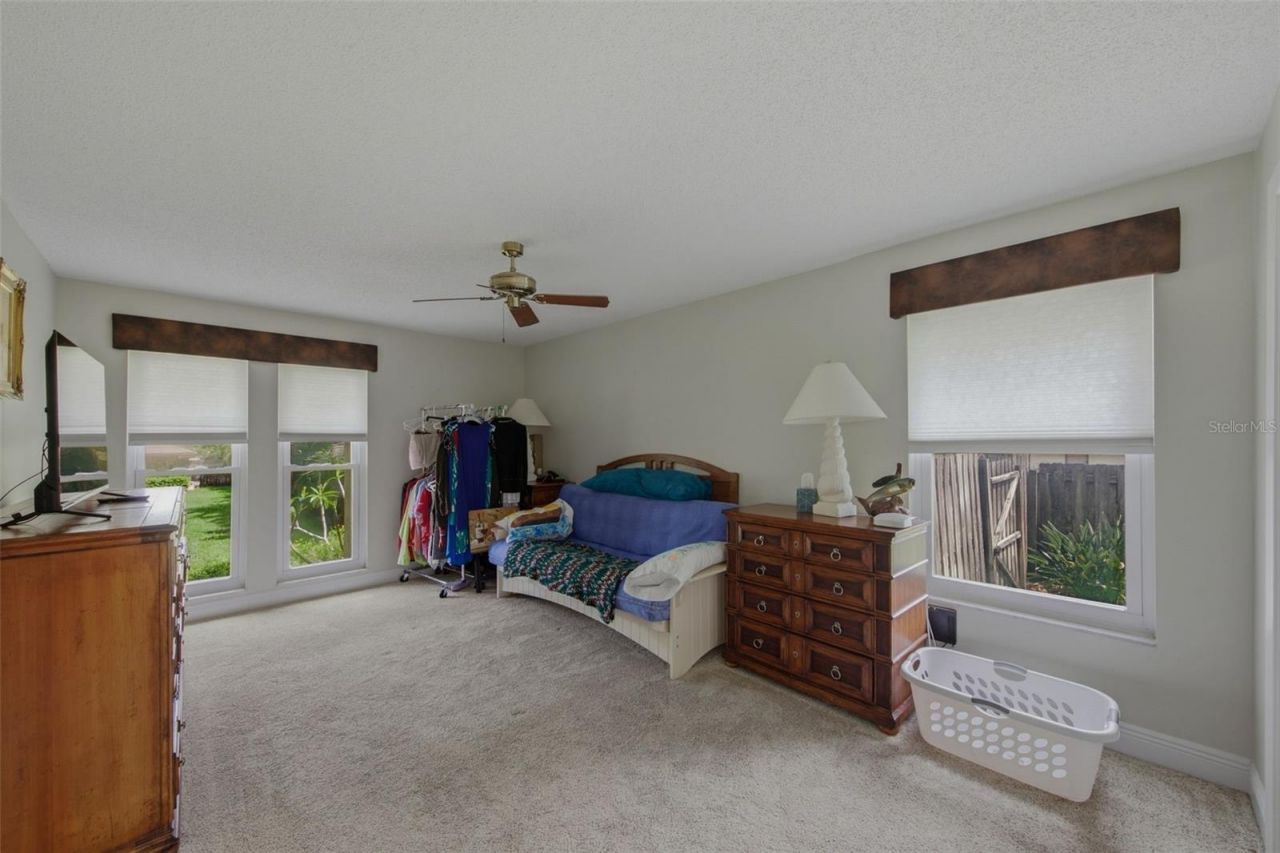 709 Grovewood Lane, Largo, FL 33770 Photo