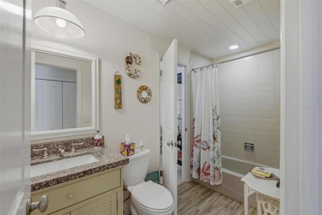 709 Grovewood Lane, Largo, FL 33770 Photo