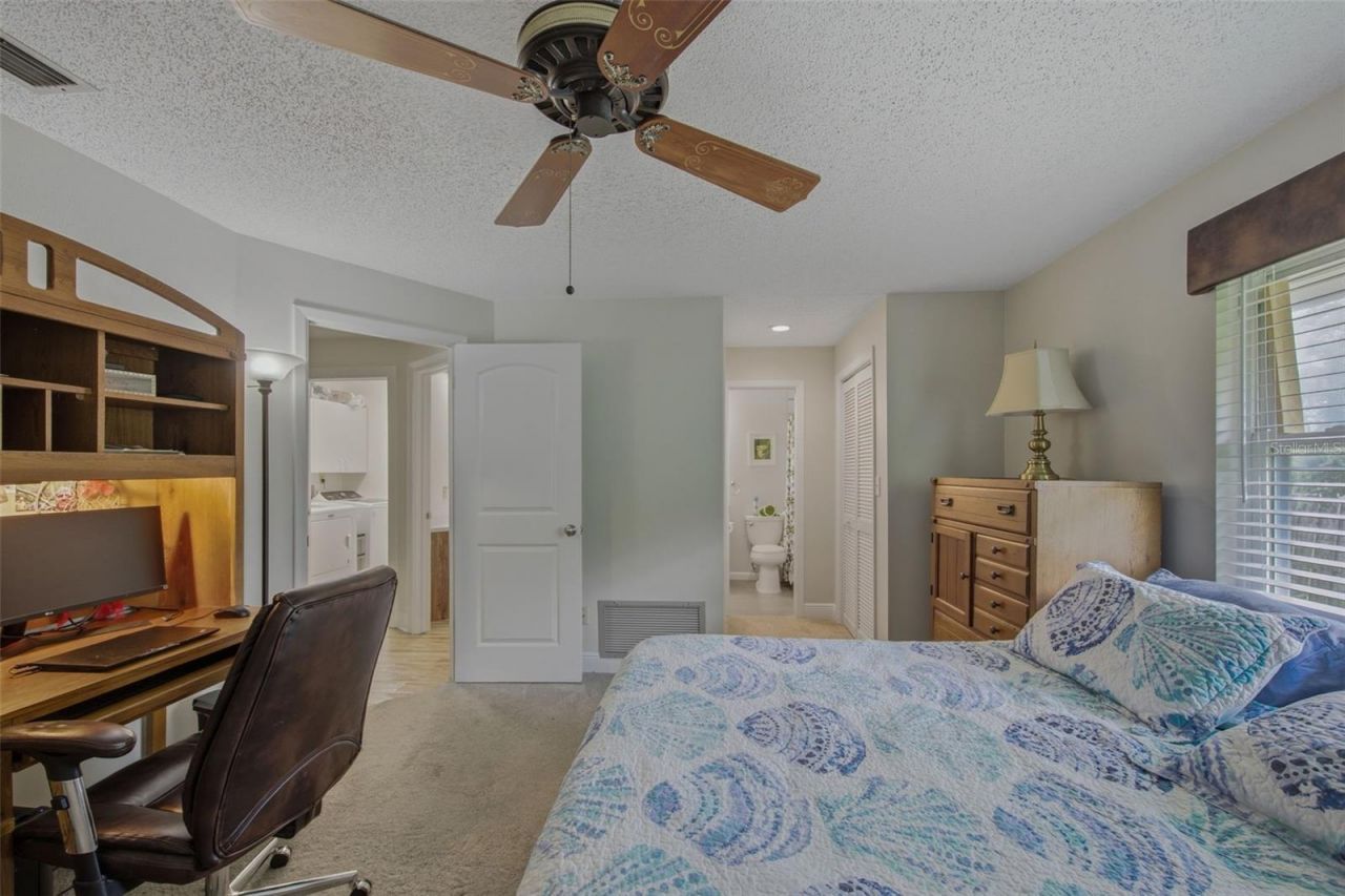 709 Grovewood Lane, Largo, FL 33770 Photo
