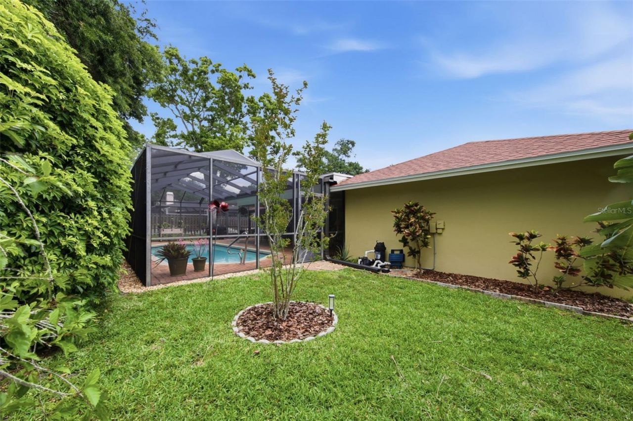 709 Grovewood Lane, Largo, FL 33770 Photo
