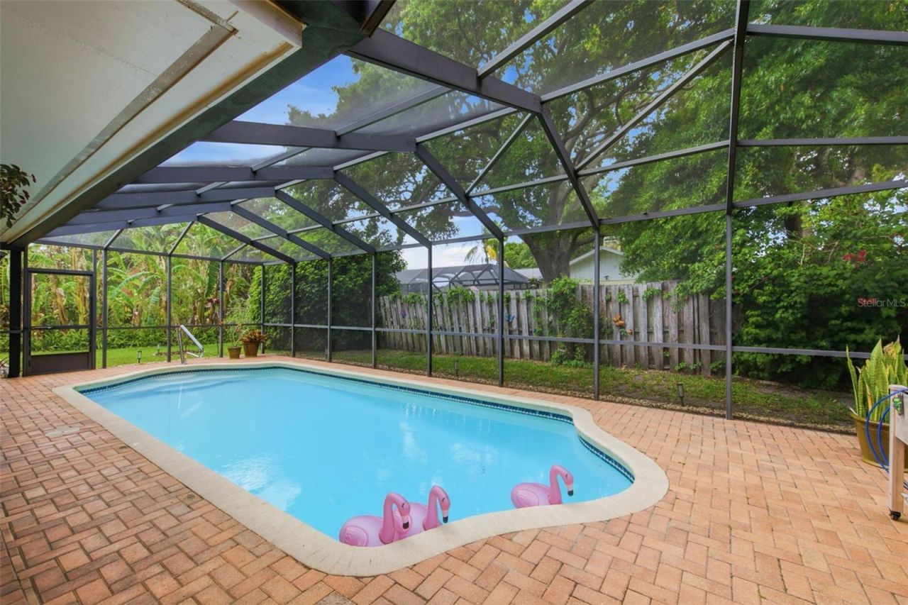 709 Grovewood Lane, Largo, FL 33770 Photo