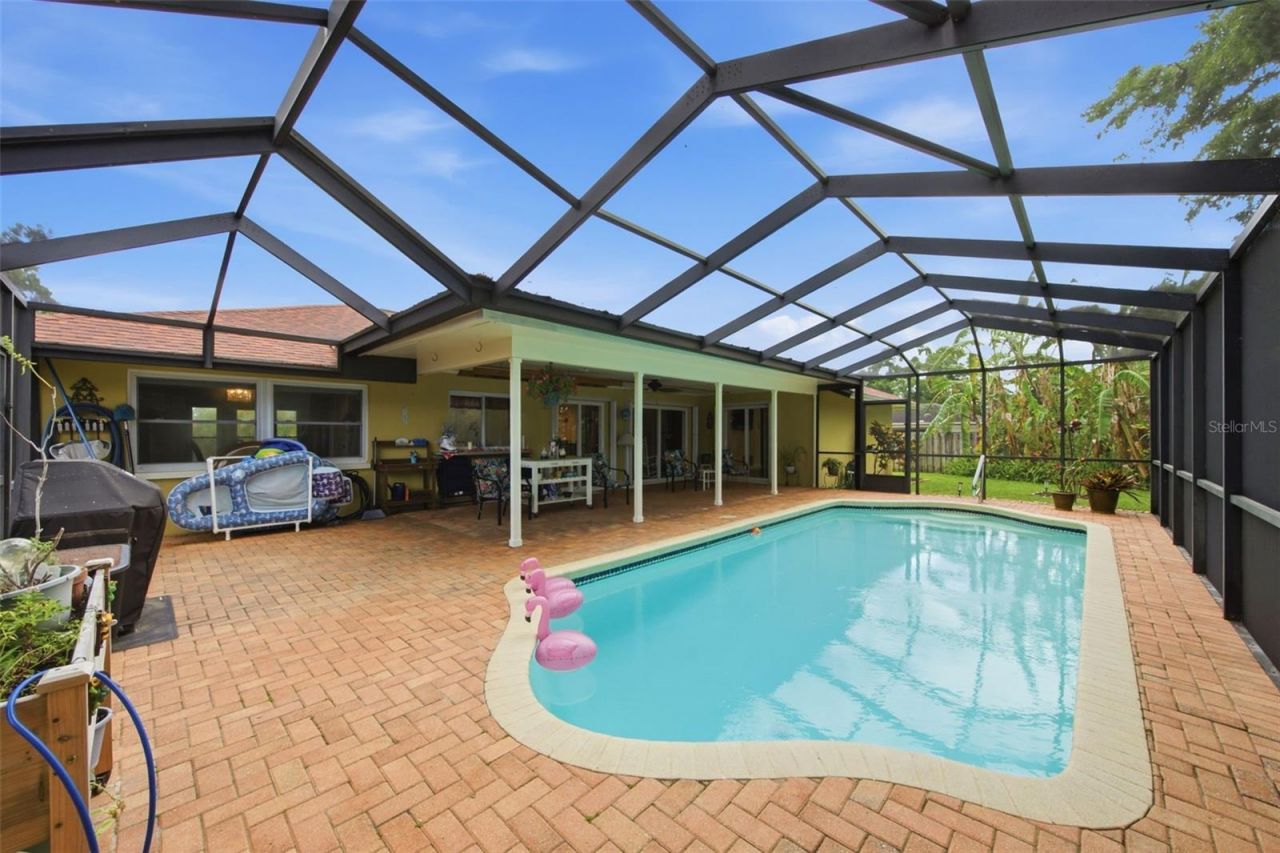 709 Grovewood Lane, Largo, FL 33770 Photo