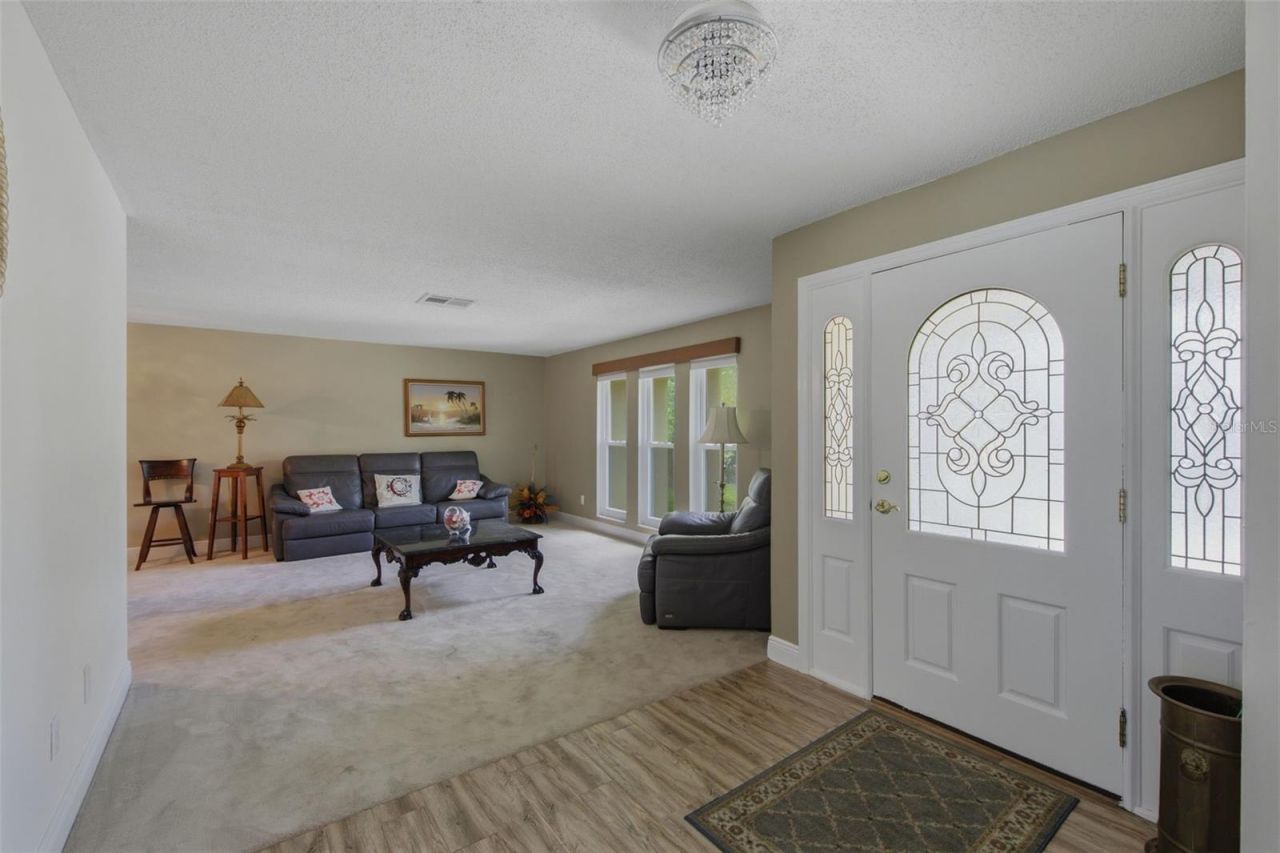 709 Grovewood Lane, Largo, FL 33770 Photo