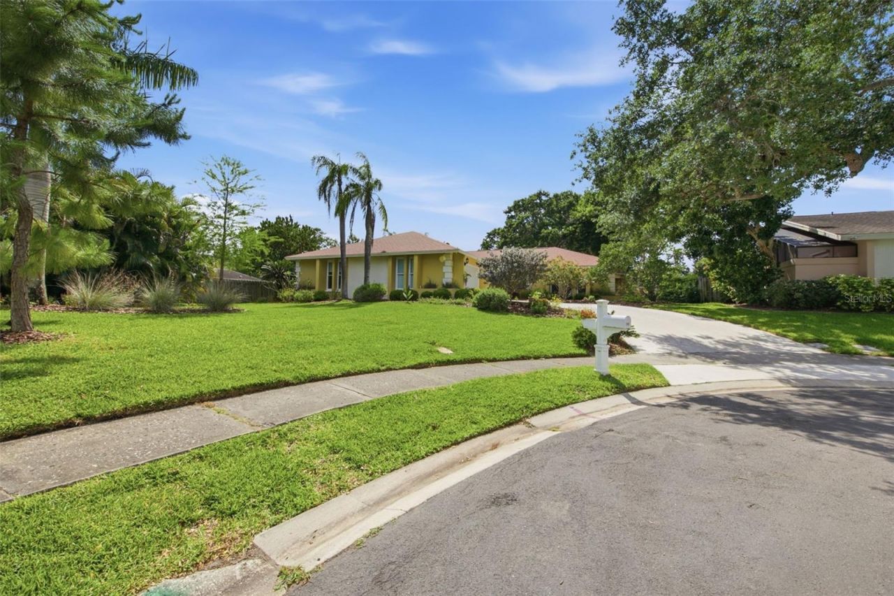 709 Grovewood Lane, Largo, FL 33770 Photo