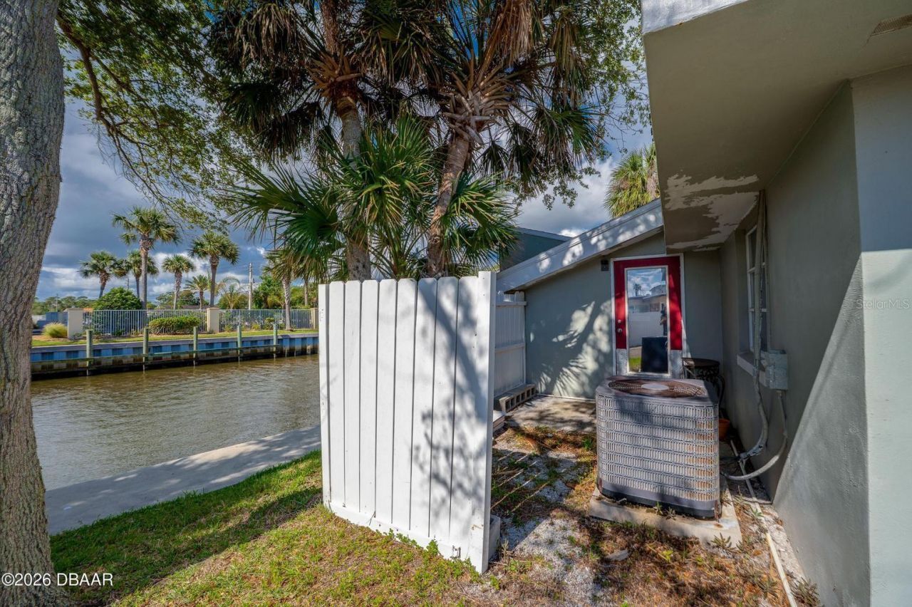 2763 S Ridgewood Avenue , South Daytona, FL 32119 Photo