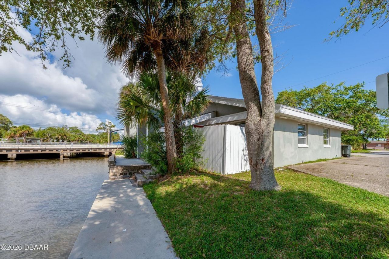 2763 S Ridgewood Avenue , South Daytona, FL 32119 Photo