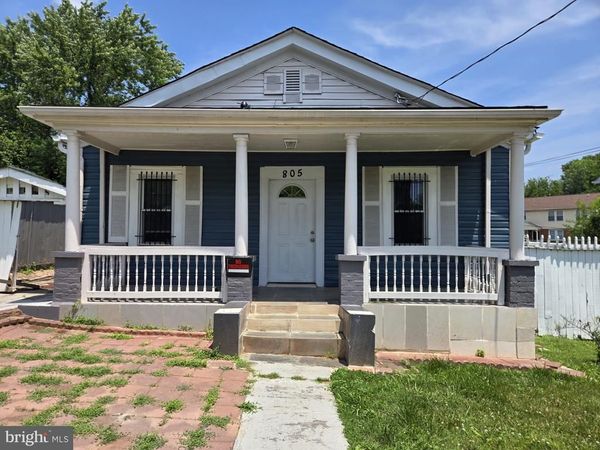 805 EASTERN AVENUE, FAIRMOUNT HEIGHTS, MD 20743