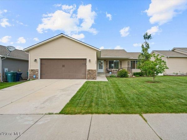 1447 E Yellowstone AVE , Post Falls, ID 83854