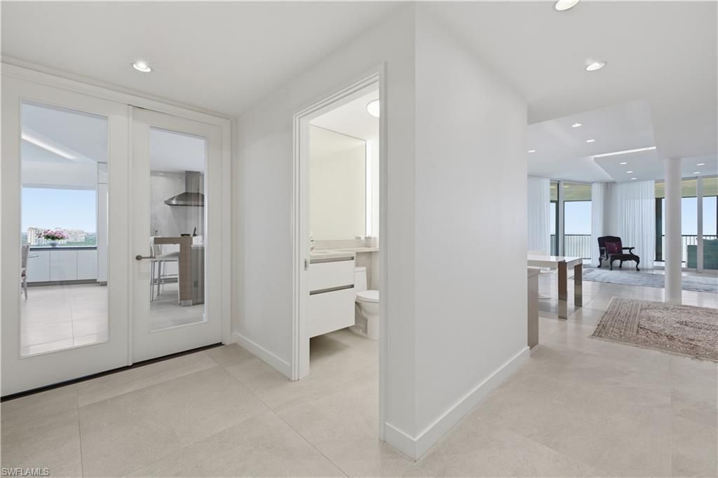 8665 Bay Colony Dr, Unit 2001, Naples, FL 34108 Photo