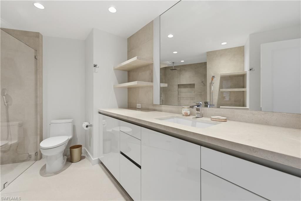 8665 Bay Colony Dr, Unit 2001, Naples, FL 34108 Photo